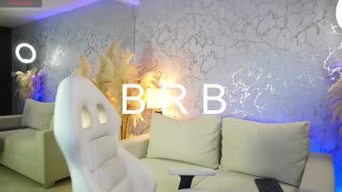 Diego online show from 02-12-26, 02:01