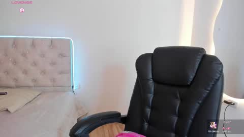 Diamond  online show from 02-18-26, 01:51