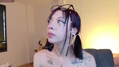 Snapshot of diamond__cherry chatting on 07-28-26, 03:21 Diamond online show from 07-28-26, 03:21
