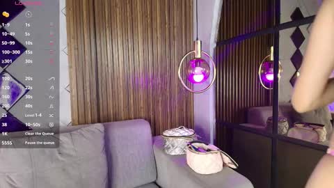 Snapshot of diamond_black19 chatting on 11-29-25, 07:06 Camila and Megan online show from 11-29-25, 07:06