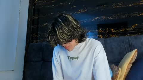 diamond_twink online show from 10-09-25, 07:34