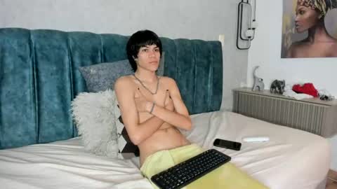 Snapshot of diamond_twink chatting on 06-13-26, 02:26 diamond_twink online show from 06-13-26, 02:26