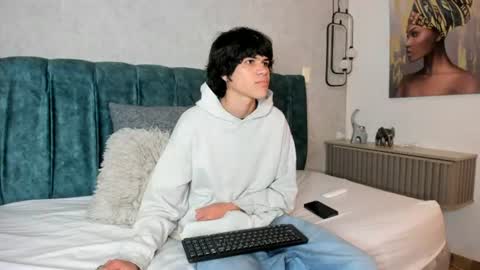 Snapshot of diamond_twink chatting on 06-22-26, 01:52 diamond_twink online show from 06-22-26, 01:52