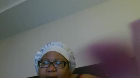 diamondbbwqueen online show from 05-17-26, 02:02