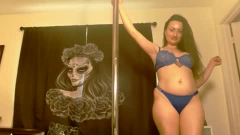 DiamondMonroeXo online show from 05-06-26, 05:51