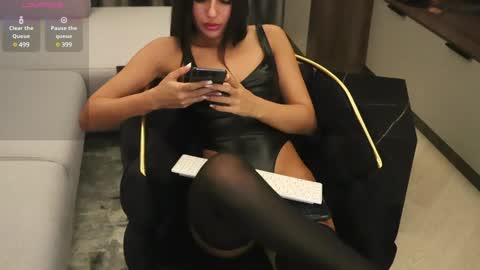 Iris online show from 12-15-24, 11:42