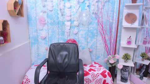 Diana online show from 02-15-25, 01:42