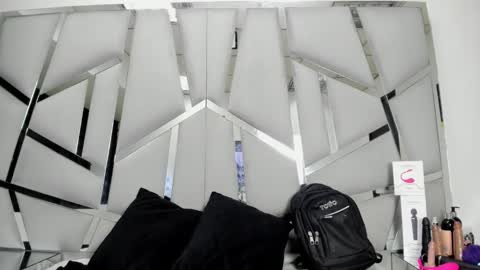 dianarous online show from 02-25-26, 04:11