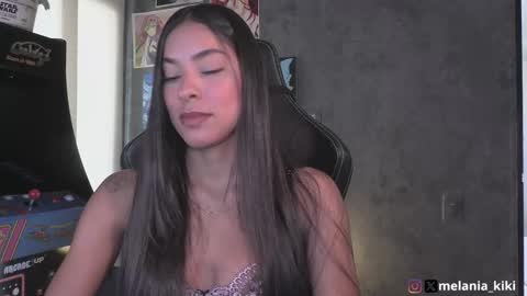 Snapshot of dianne_nanatzu chatting on 11-08-25, 09:24 Melania - online show from 11-08-25, 09:24