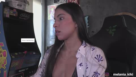 Snapshot of dianne_nanatzu chatting on 11-12-25, 08:30 Melania - online show from 11-12-25, 08:30