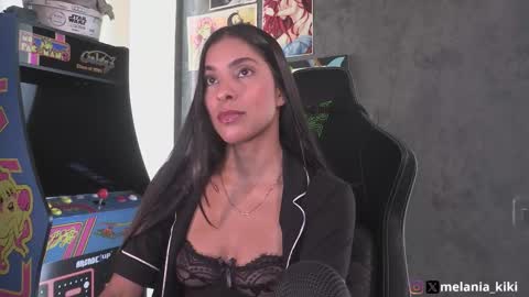 Snapshot of dianne_nanatzu chatting on 11-13-25, 07:57 Melania - online show from 11-13-25, 07:57