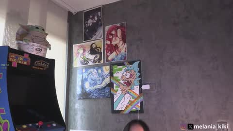 Snapshot of dianne_nanatzu chatting on 11-28-25, 09:06 Melania - online show from 11-28-25, 09:06