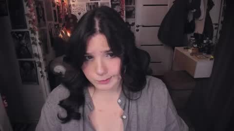 Snapshot of diasporaaa chatting on 10-29-25, 03:09 diasporaaa online show from 10-29-25, 03:09