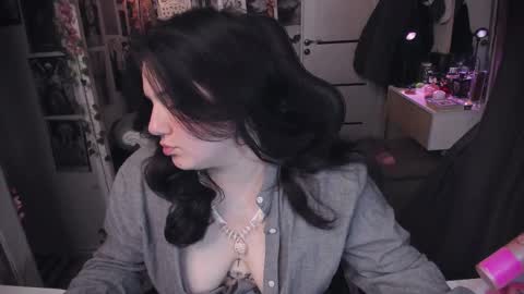 Snapshot of diasporaaa chatting on 10-29-25, 08:32 diasporaaa online show from 10-29-25, 08:32