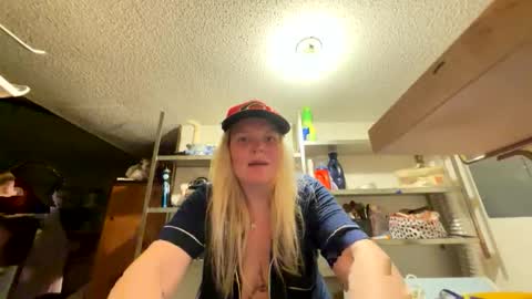 Snapshot of dickeddownsouth chatting on 05-27-26, 05:37 Beau online show from 05-27-26, 05:37