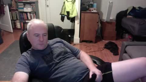 Snapshot of dickflasher5 chatting on 12-30-24, 06:09 Richard Fleischer online show from 12-30-24, 06:09