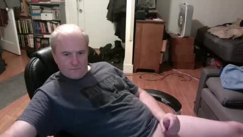 Snapshot of dickflasher5 chatting on 02-14-25, 08:42 Richard Fleischer online show from 02-14-25, 08:42