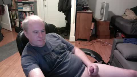 Snapshot of dickflasher5 chatting on 02-15-25, 02:04 Richard Fleischer online show from 02-15-25, 02:04