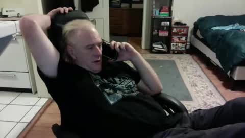 Snapshot of dickflasher5 chatting on 11-18-25, 03:56 Richard Fleischer online show from 11-18-25, 03:56