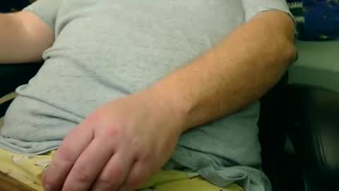 Snapshot of dicksmith99 chatting on 11-17-25, 11:16 Steve online show from 11-17-25, 11:16