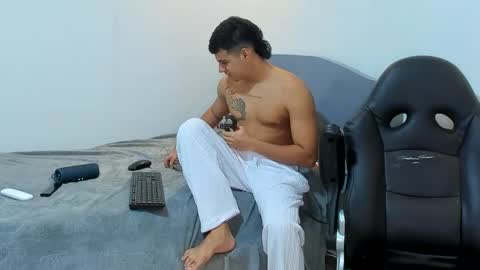 Snapshot of diego_cazas chatting on 12-07-24, 06:43 DIEGO CAZAS online show from 12-07-24, 06:43