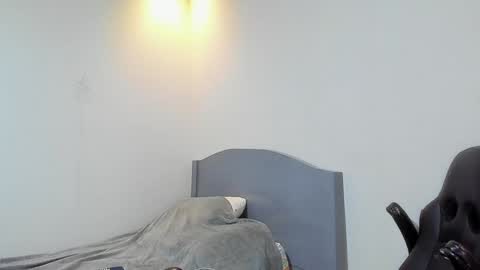 Snapshot of diego_cazas chatting on 12-21-24, 01:58 DIEGO CAZAS online show from 12-21-24, 01:58