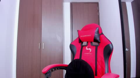 Diego lat online show from 04-20-26, 07:26