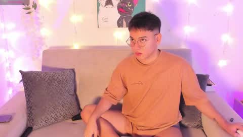 Snapshot of diegorobles30 chatting on 06-01-26, 01:35 Diego Robles online show from 06-01-26, 01:35