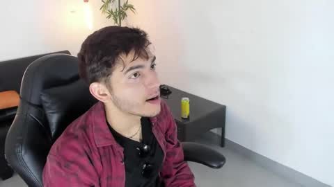 Snapshot of diegorogue_ chatting on 12-11-24, 12:23 Diego rogue online show from 12-11-24, 12:23