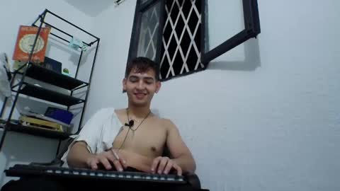 Snapshot of diegorogue_ chatting on 12-22-24, 06:28 Diego rogue online show from 12-22-24, 06:28