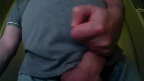 Snapshot of diki3333333333 chatting on 12-17-24, 10:23 Nick online show from 12-17-24, 10:23