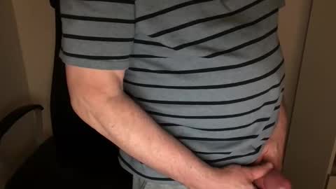 Snapshot of diki3333333333 chatting on 12-14-25, 11:48 Nick online show from 12-14-25, 11:48