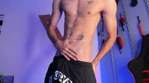 DILAN online show from 04-25-26, 01:14