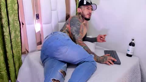 dilan_scootk_ online show from 10-30-25, 06:41