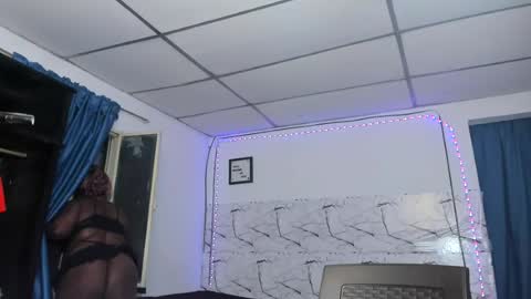 Snapshot of dilay__x chatting on 07-10-26, 11:24 dilay__x online show from 07-10-26, 11:24