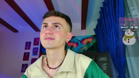 Snapshot of dimitri_bilak_ chatting on 12-17-24, 01:07 Julian Independent Model online show from 12-17-24, 01:07