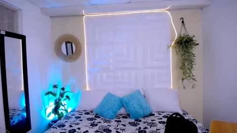 DINA online show from 03-10-26, 04:23