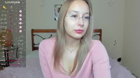 Snapshot of dina_sunshine chatting on 10-12-25, 02:32 Dina online show from 10-12-25, 02:32