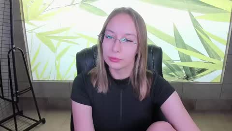Dina online show from 03-20-26, 04:01