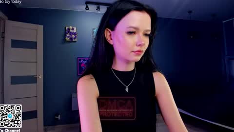 Snapshot of dindin_ chatting on 09-27-25, 06:29 Jessie online show from 09-27-25, 06:29