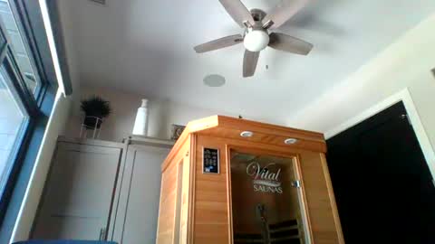 Snapshot of dinger524678 chatting on 06-19-26, 06:45 dinger524678 online show from 06-19-26, 06:45