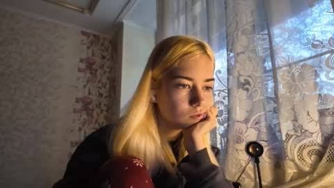 dinorahmroczkowski online show from 10-07-25, 07:27