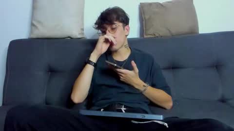 Dio online show from 12-20-25, 12:34