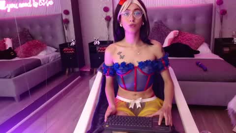 Snapshot of dione_lake chatting on 05-11-26, 01:06 Dion online show from 05-11-26, 01:06
