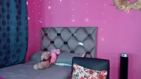 Snapshot of dione_sexyy chatting on 12-23-24, 06:33 IG dionemontecarlo19 online show from 12-23-24, 06:33