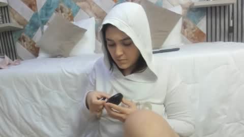 diosaelchat online show from 10-24-25, 03:25