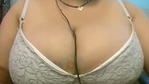 Snapshot of dipa2345 chatting on 09-18-25, 05:31 dipa2345 online show from 09-18-25, 05:31