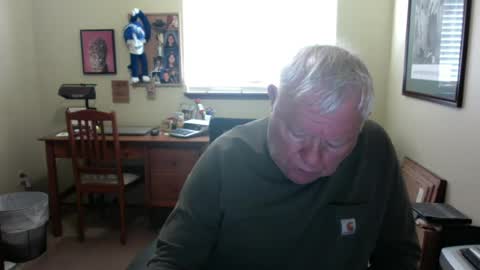 dirtrider195080438 online show from 06-19-26, 05:17