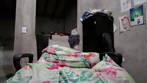 dirty model online show from 04-20-26, 07:44