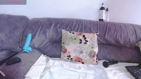 molly online show from 10-15-25, 02:06